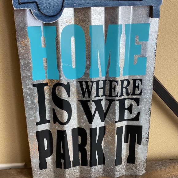 RV aluminum wall decor - Picture 3 of 4